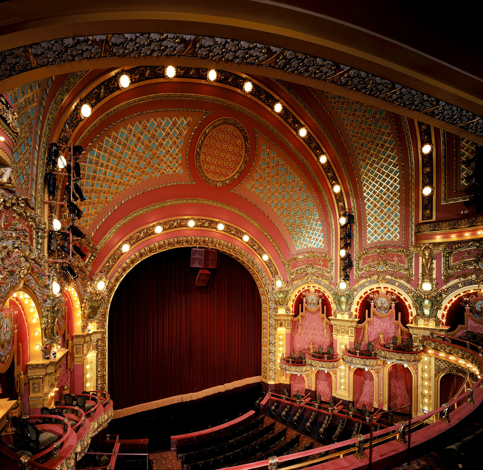 the-cutler-majestic-theatre-at-emerson-college-boston-preservation